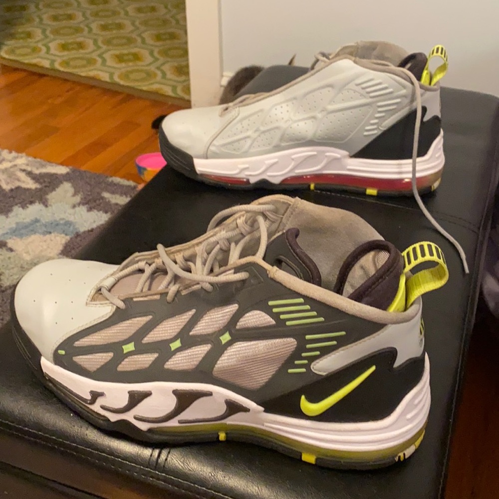 Nike Air Max Pillar 2012 Neutral Grey Volt